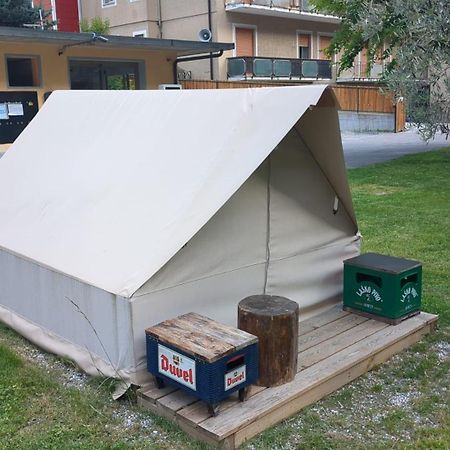ホテル Camping Daino ピエトラムラタ エクステリア 写真