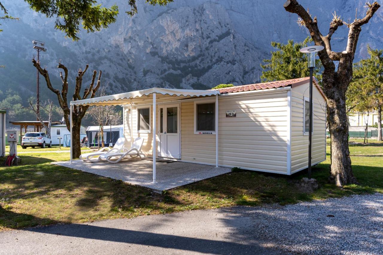 ホテル Camping Daino ピエトラムラタ エクステリア 写真