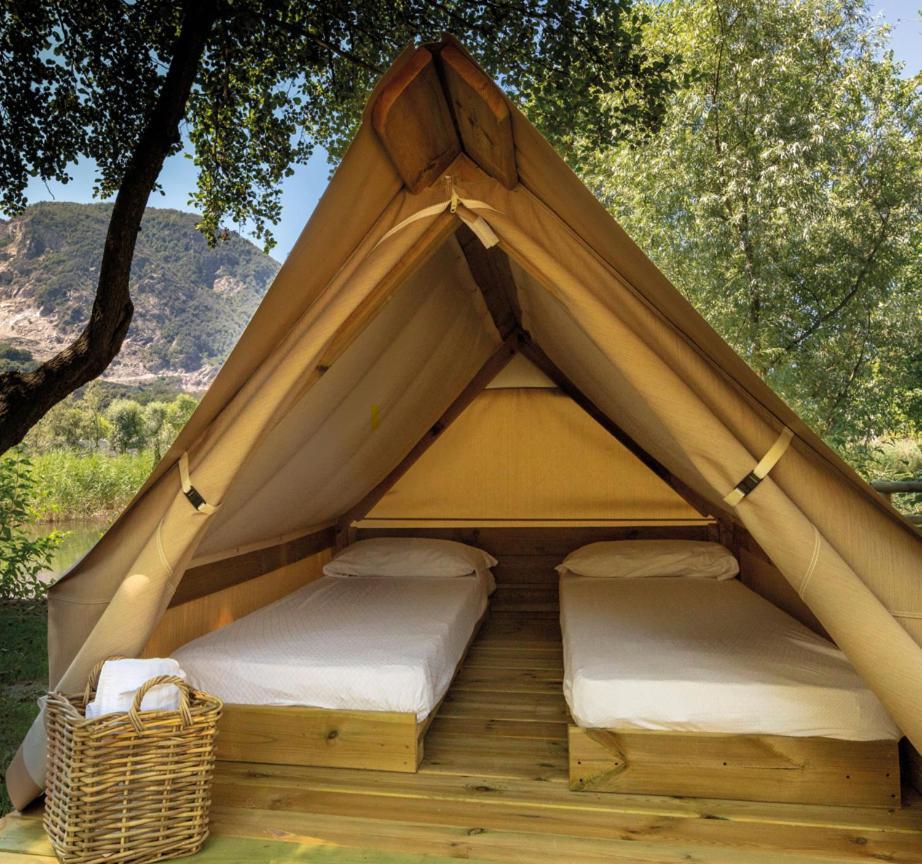 ホテル Camping Daino ピエトラムラタ エクステリア 写真