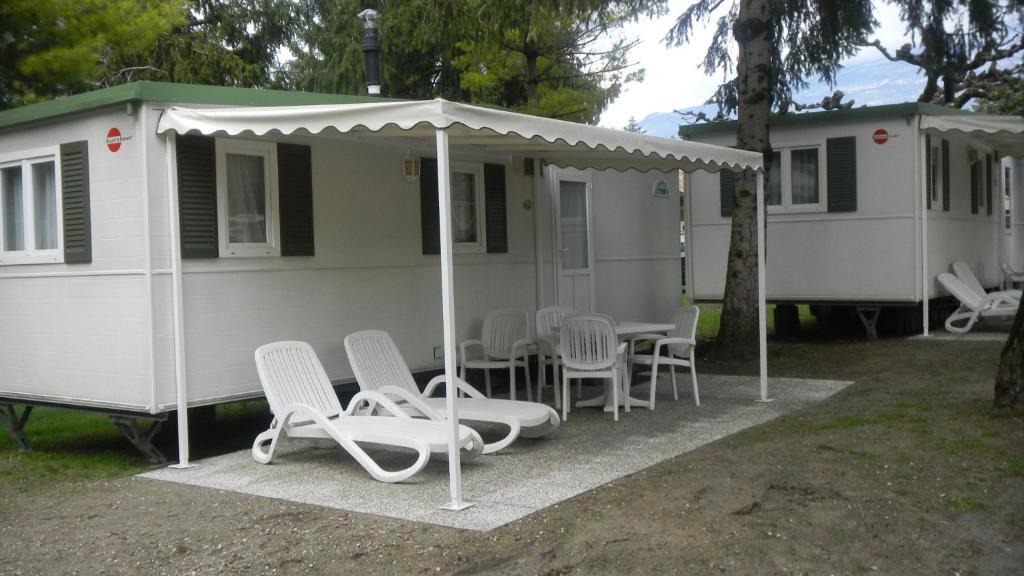 ホテル Camping Daino ピエトラムラタ エクステリア 写真